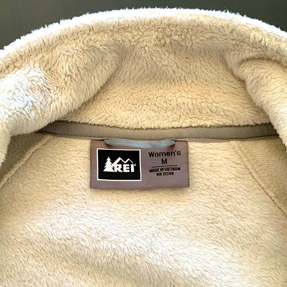 REI Fleece Women’s Jacket - Picture 3 of 9